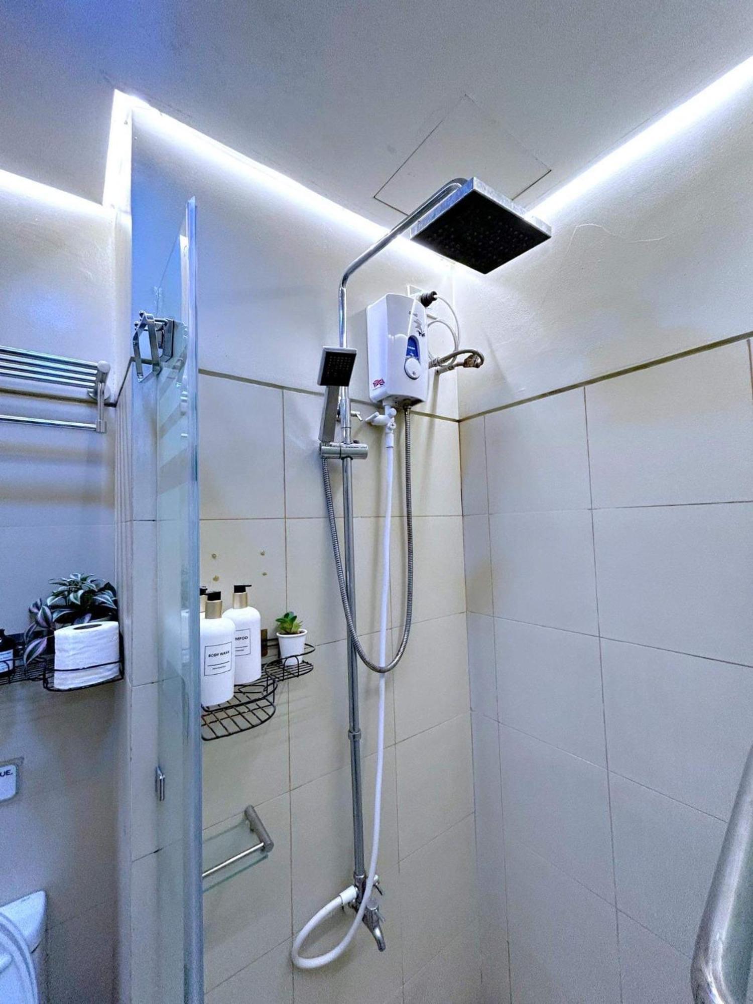 Cozypura Staycation Near Moa, Airport , With Free Fast Wifi, Netflix And Pay Parking Pasay Exterior photo